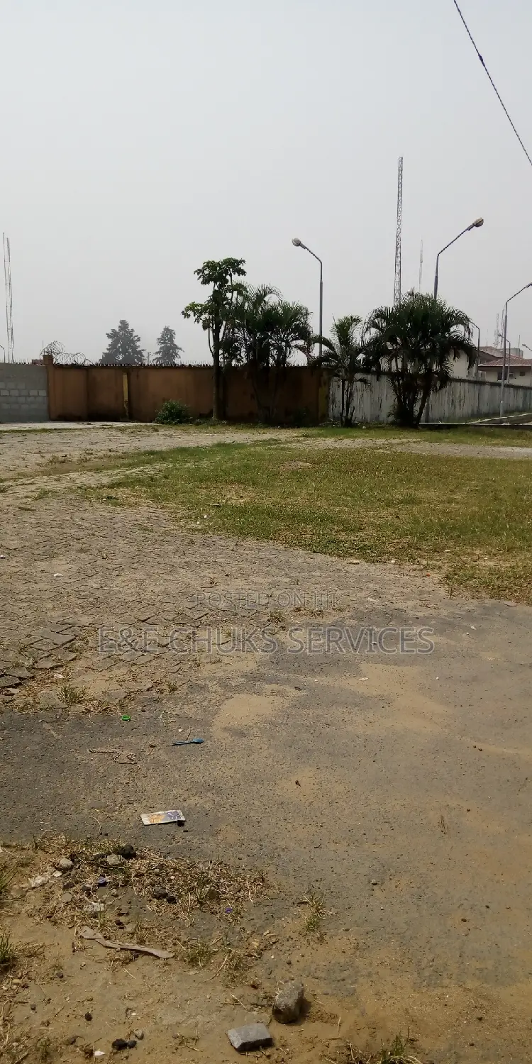 Multipurpose Space For Eateries, Bars, Car Link, Restaurant, Etc in Obio-Akpor