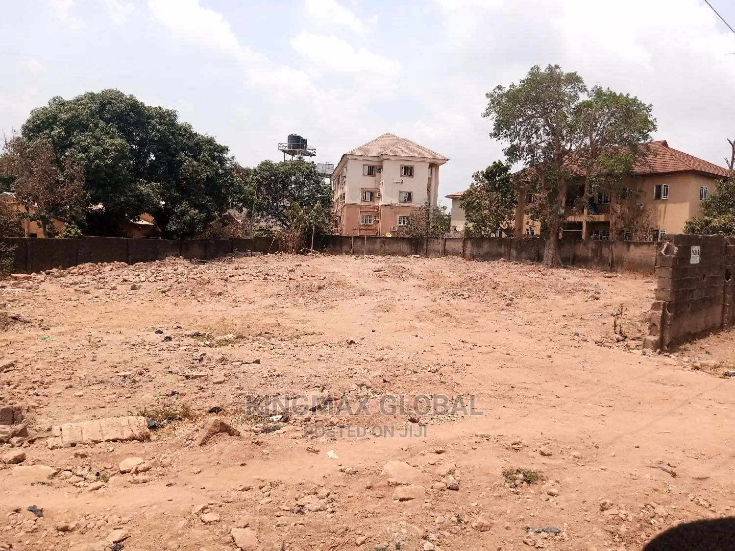 Lifecamp: Strategically Located 1300sqm Corner Land in Gwarinpa
