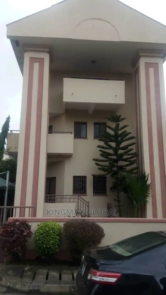 4bdrm Duplex in Maitama for sale in Maitama
