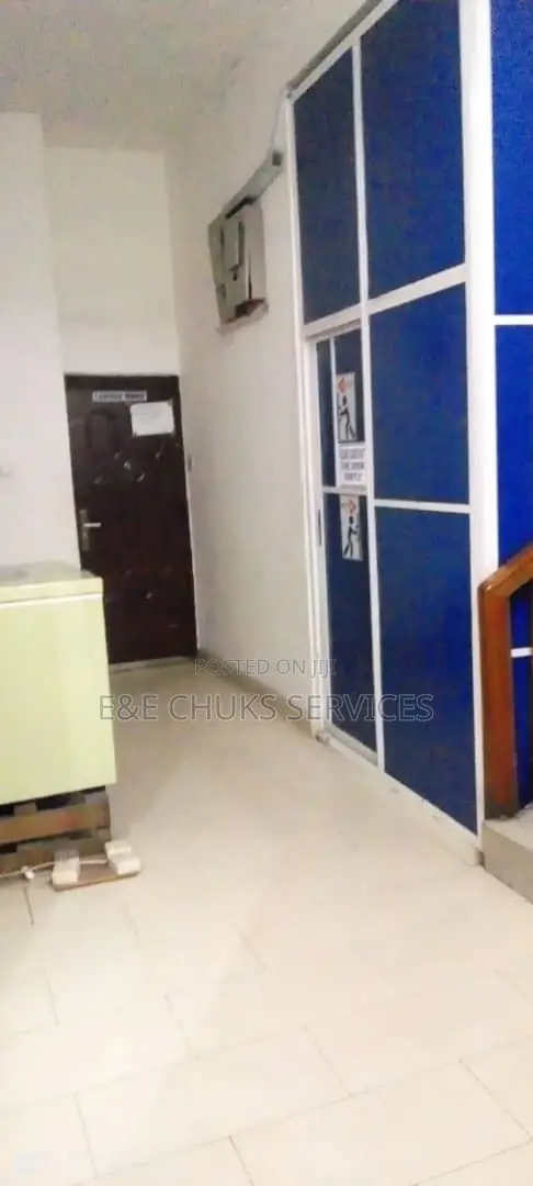 Standard Hospital For Sale Close To Peter Odili Road, Portharcourt in Obio-Akpor