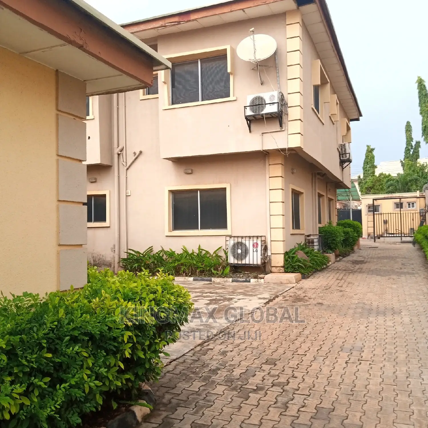4bdrm Duplex in Gaduwa for sale in Gaduwa