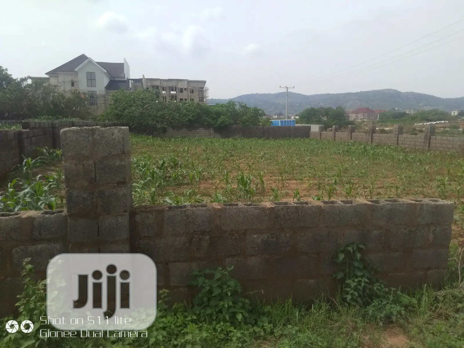For Sale;1100sqm Land at Jahi Gilmore Abuja in Jahi
