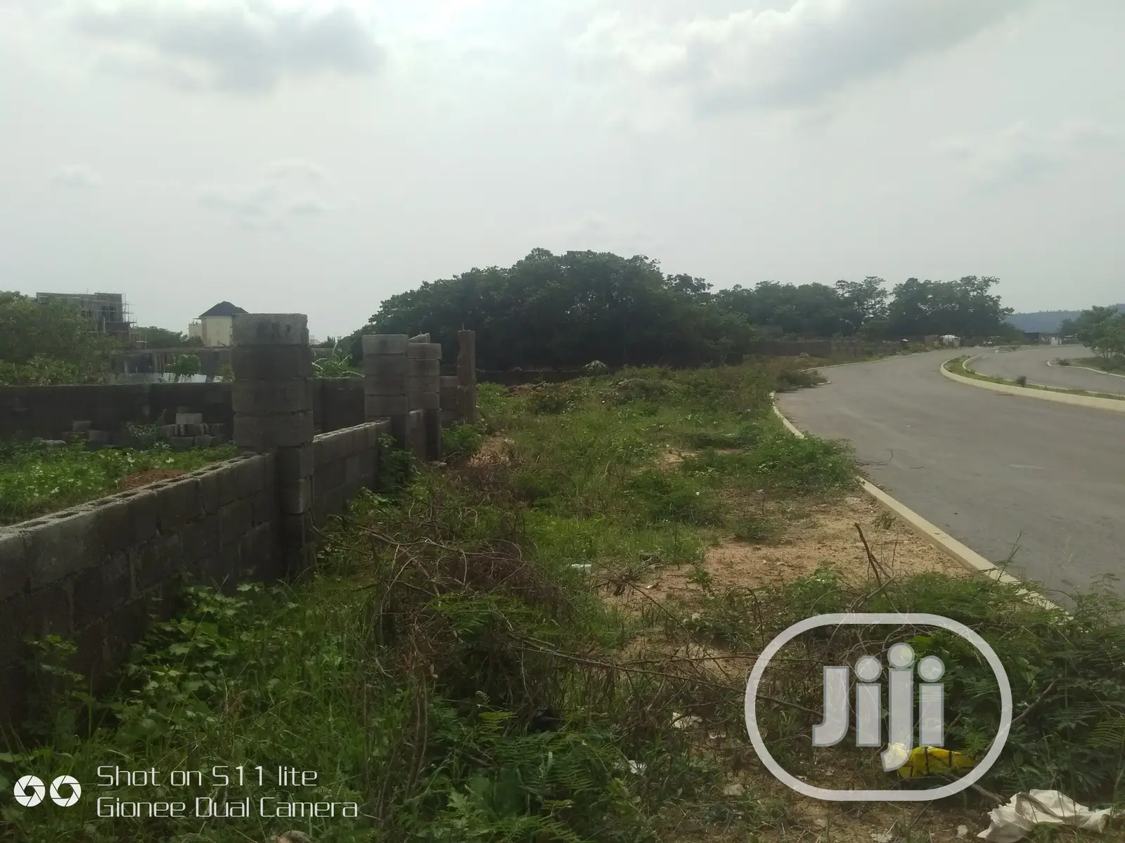 For Sale;1100sqm Land at Jahi Gilmore Abuja in Jahi