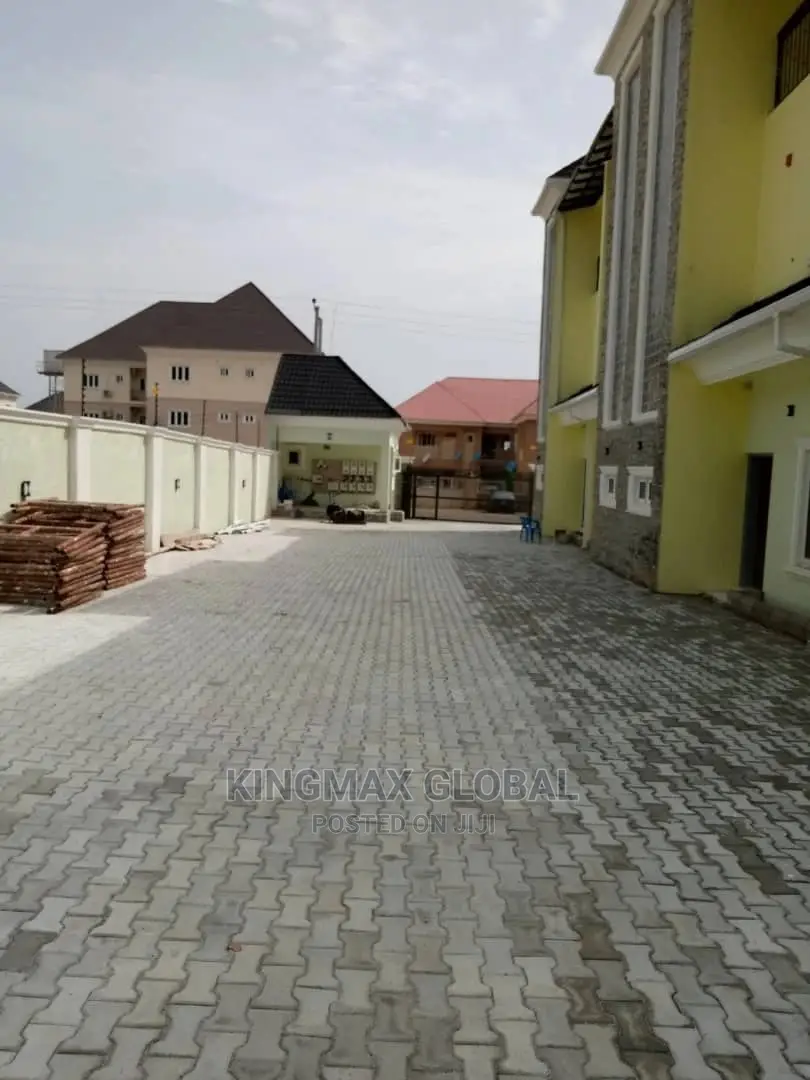 4bdrm Duplex in Gwarinpa for rent in Gwarinpa