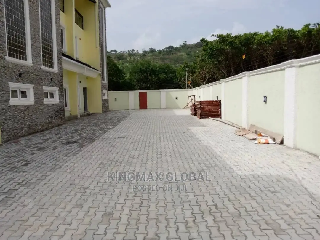4bdrm Duplex in Gwarinpa for rent in Gwarinpa