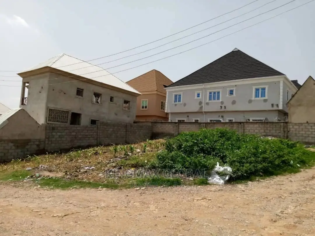 4bdrm Duplex in Ammsco, Galadimawa for Sale in Galadimawa