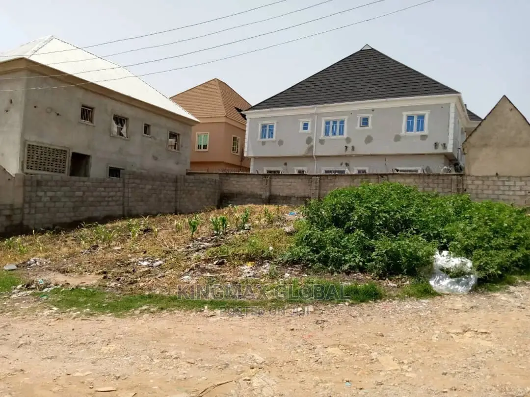 4bdrm Duplex in Ammsco, Galadimawa for Sale in Galadimawa