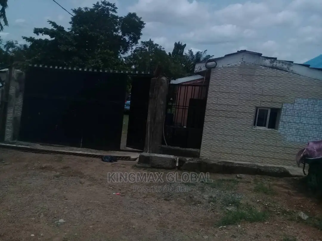 Distress Sale;3300sqm Land in CBD Abuja in Central Business District