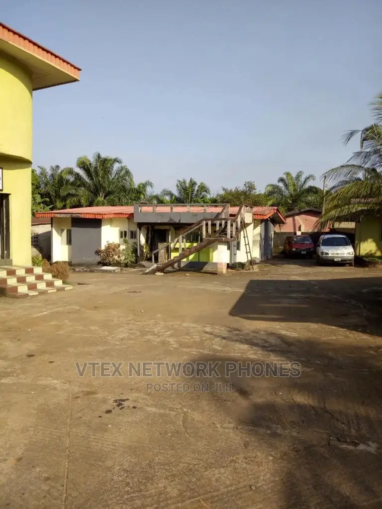Furnished 10bdrm Chalet in Ikom for sale in Ikom