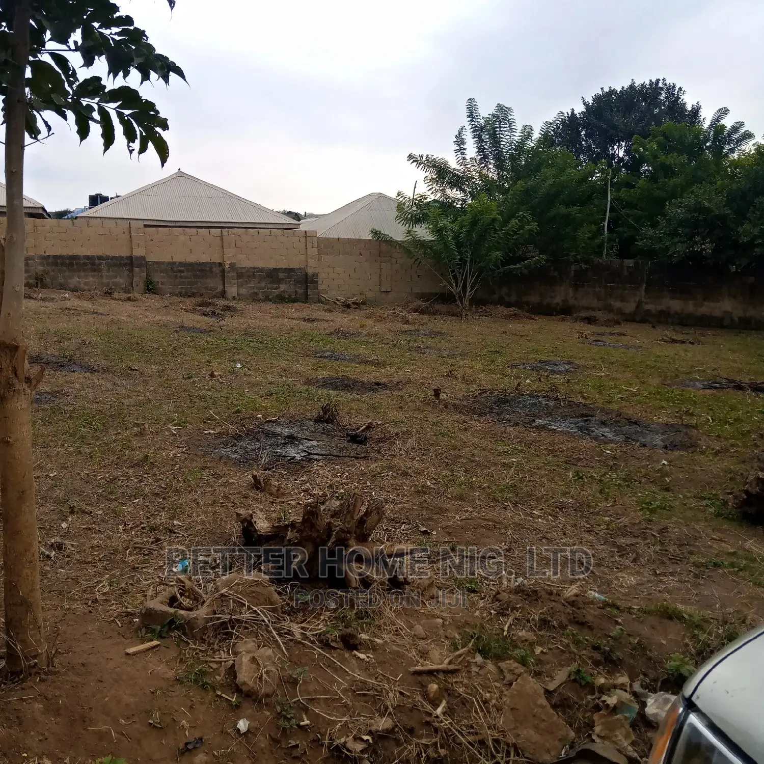 A Plot of Land Whit Register Survay in Oluyole