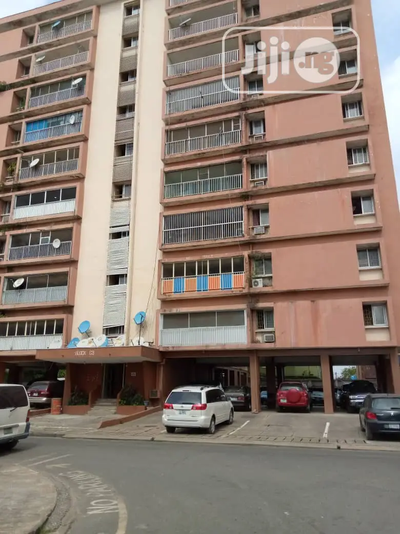 3bdrm Apartment in Cbn Estate, Amuwo-Odofin for sale in Amuwo-Odofin