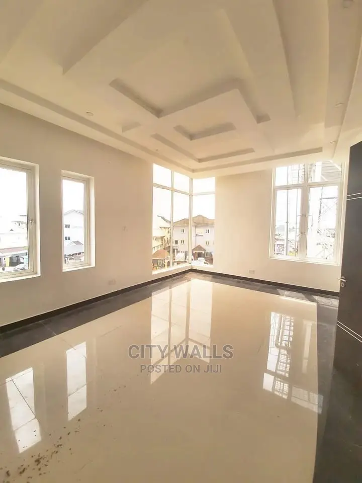 Nicely Built 4 Bedroom Duplex For Sale 85m in Lekki Phase 1