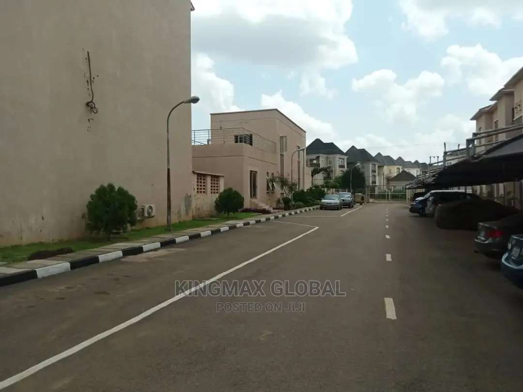 5bdrm Duplex in Jabi for sale in Jabi