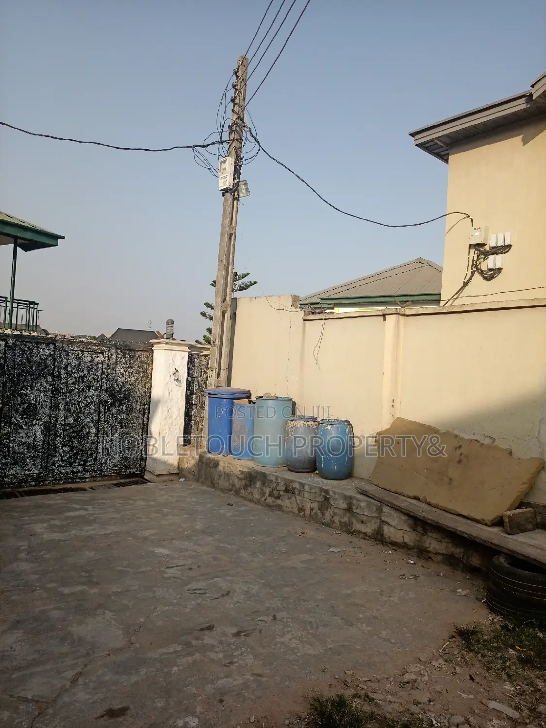 5bdrm Duplex in Coker Estate Shasha for sale in Shasha