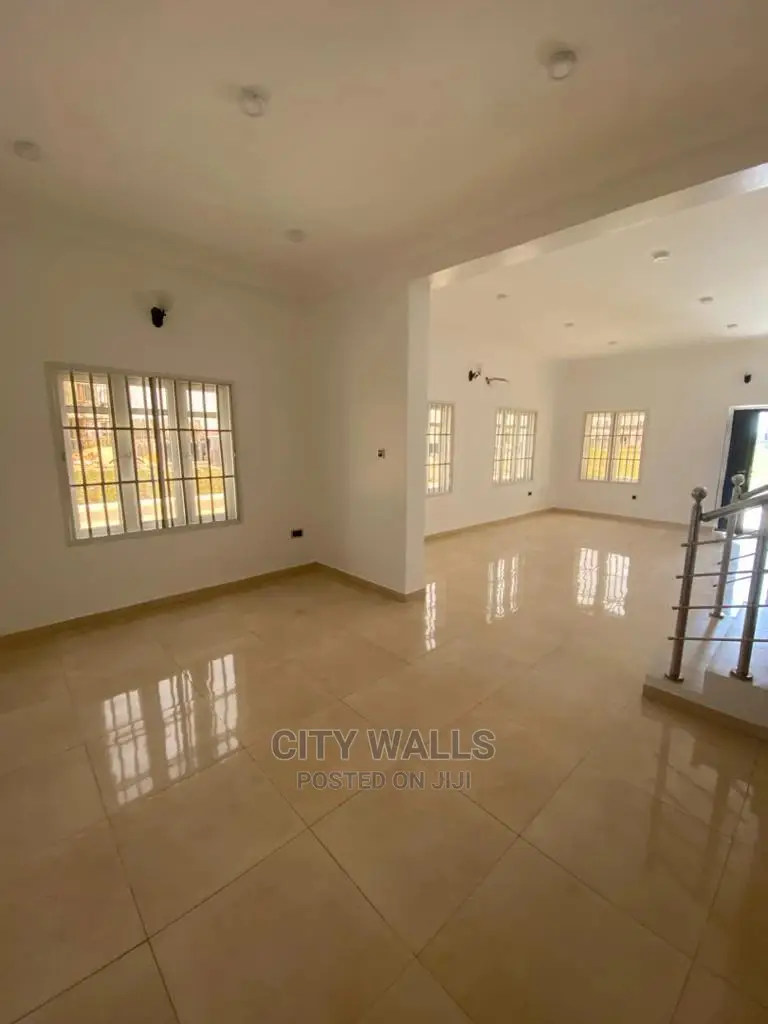 4bdrm Duplex in Ikate for rent in Ikate