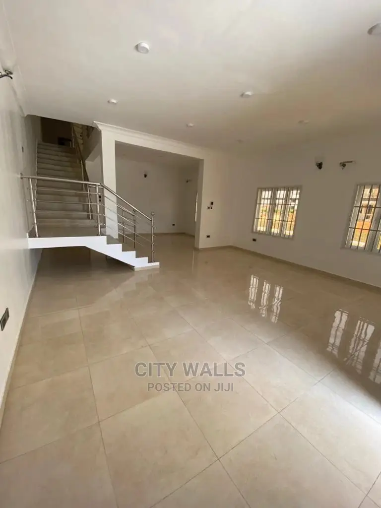 4bdrm Duplex in Ikate for rent in Ikate