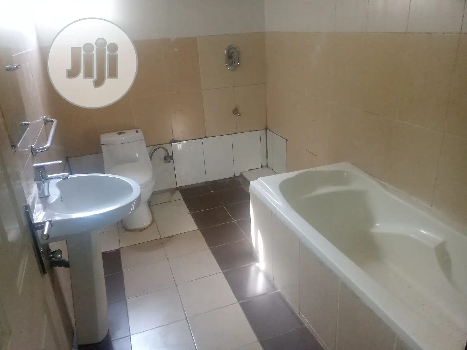 5bdrm Duplex in Asokoro for sale in Asokoro