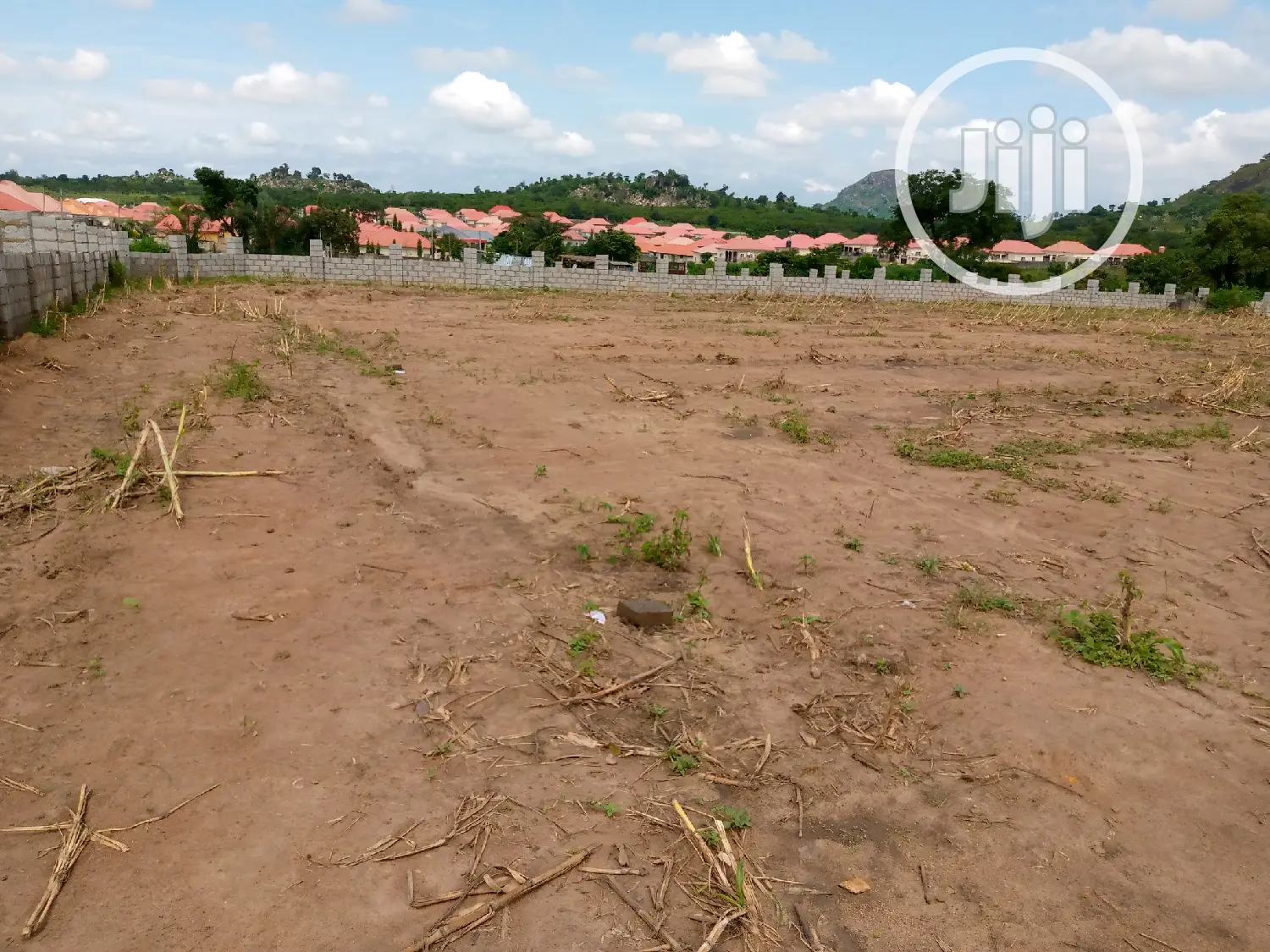 500sqm 4 B/Bungalow Penthouse + 2 Room B.Q Estate Plot. in Sabon Lugbe