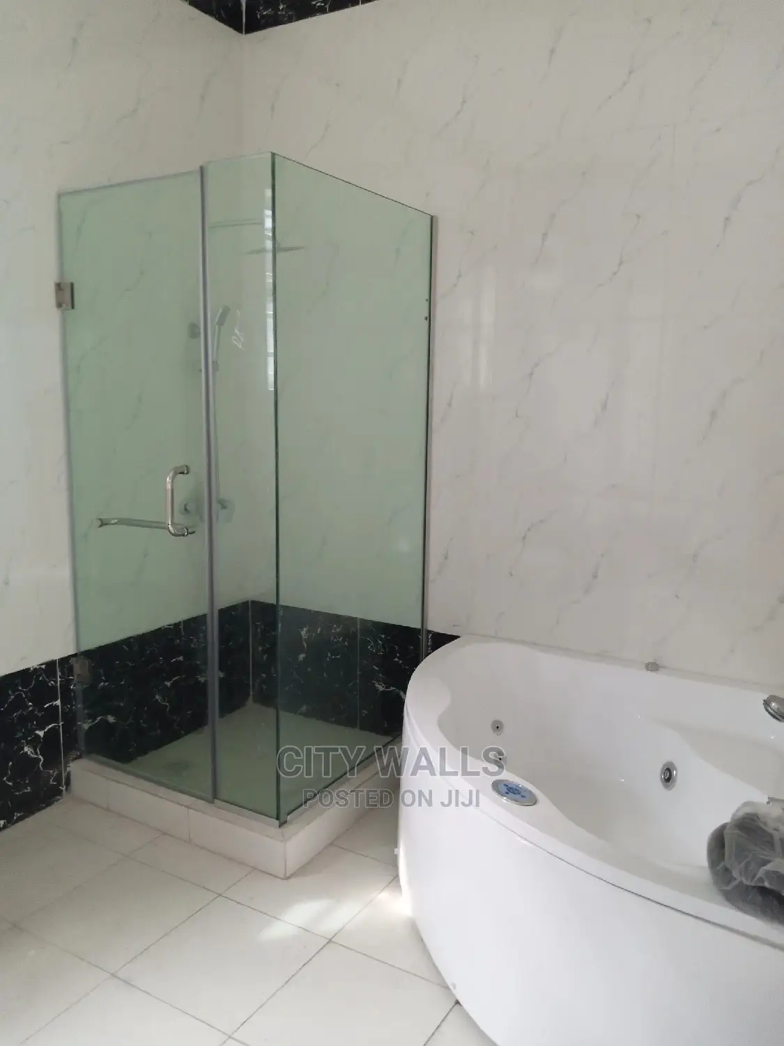 4bdrm Duplex in Chevron for rent in Chevron