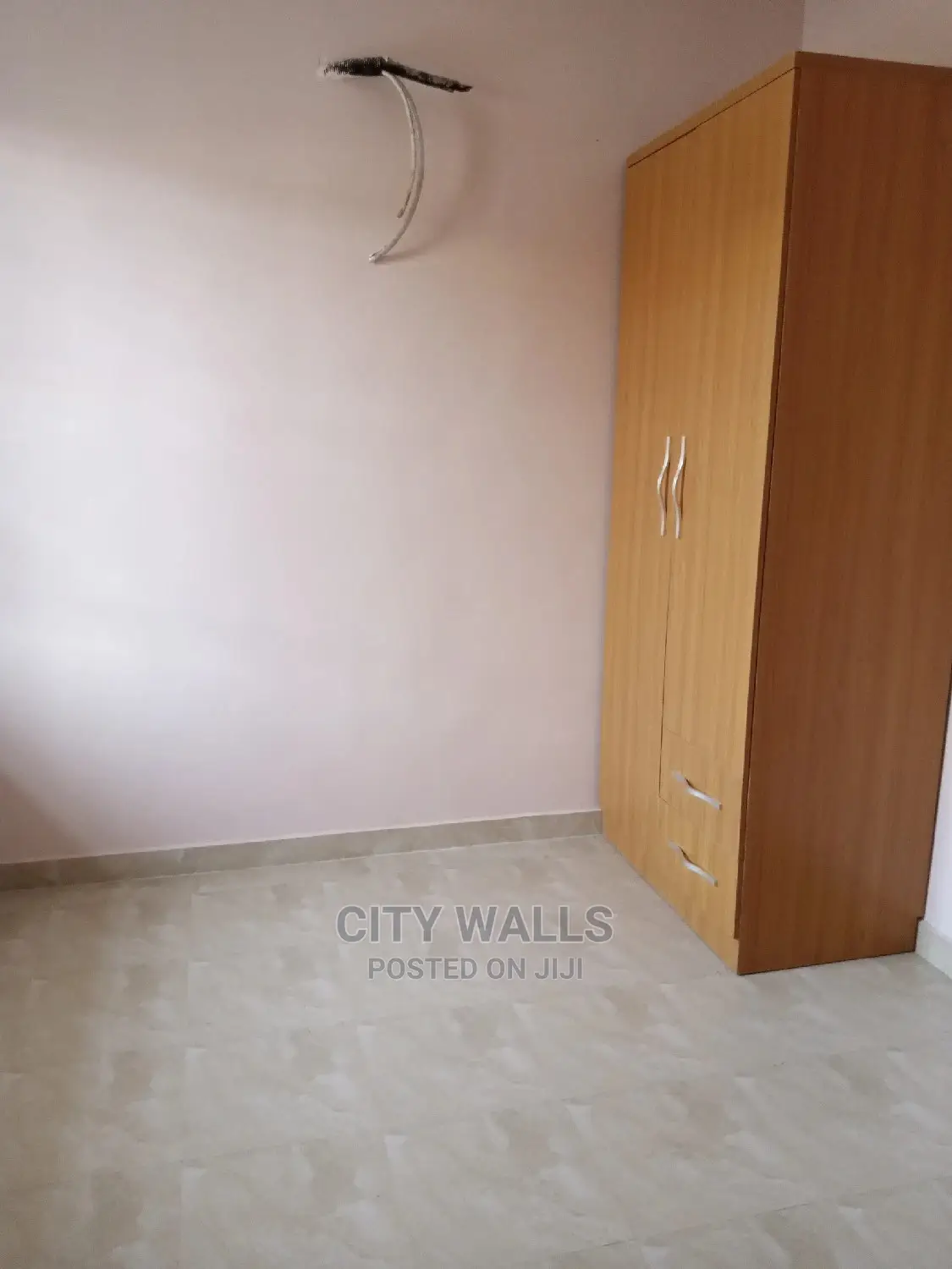 4bdrm Duplex in Ologolo for sale in Ologolo