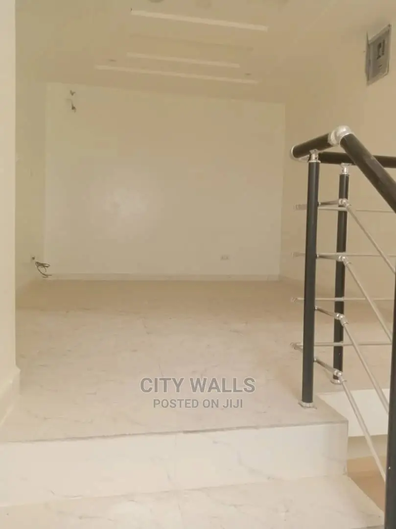 4bdrm Duplex in Victoria Crest, Chevron for rent in Chevron