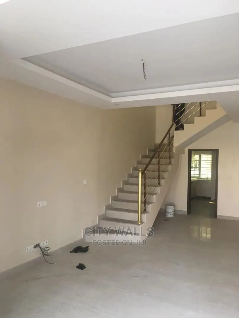 4bdrm Duplex in Paradise 3, Chevron for rent in Chevron