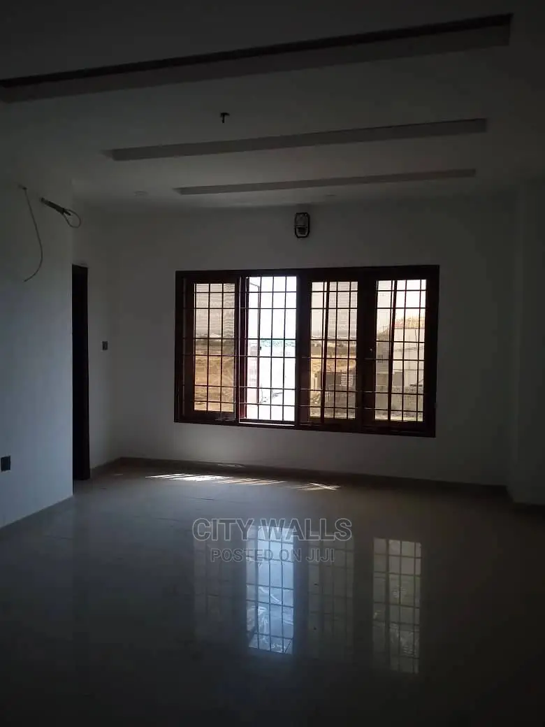 A Tastefully Built 4bedroom Terrace in Chevron