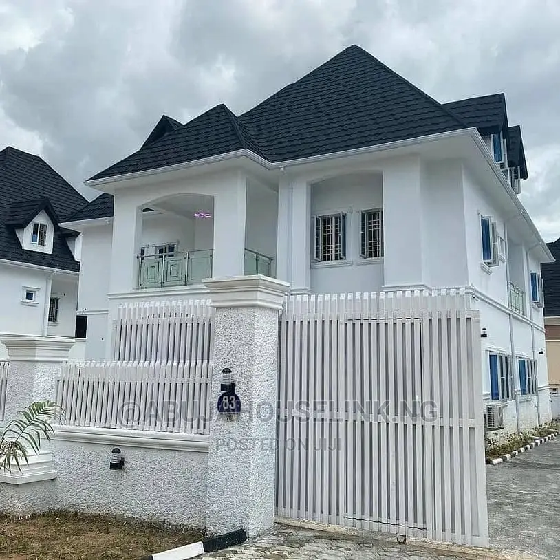 Furnished 6bdrm Duplex in Gwarinpa for sale in Gwarinpa