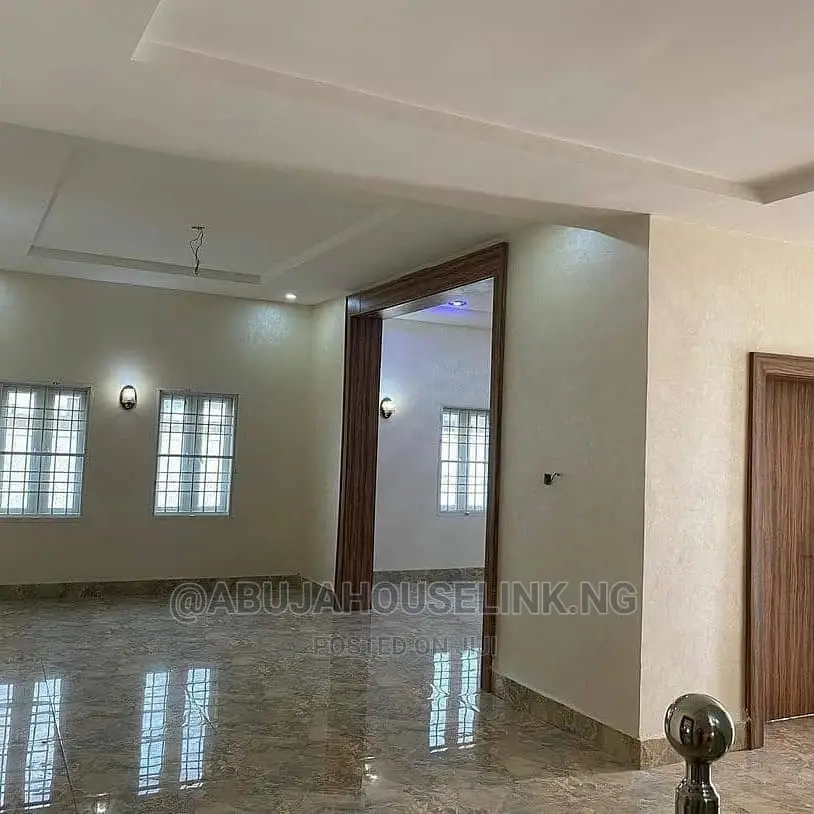 Furnished 6bdrm Duplex in Gwarinpa for sale in Gwarinpa