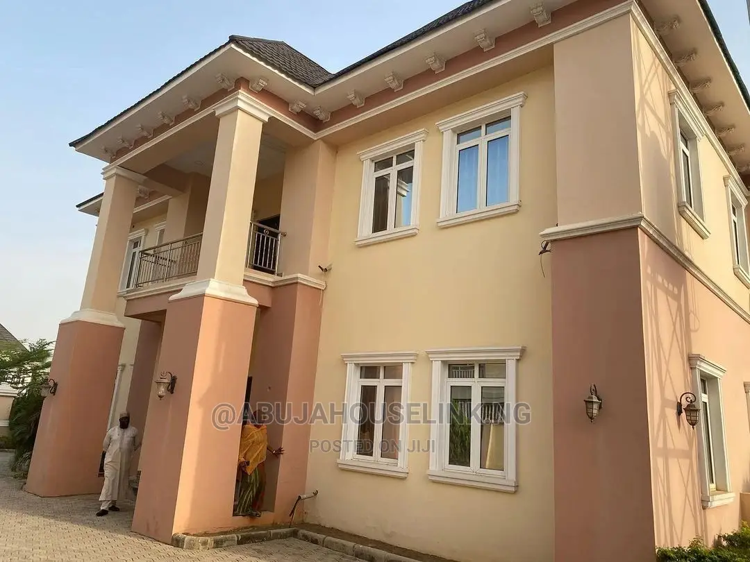Furnished 6bdrm Duplex in Gwarimpa Estate, Gwarinpa for sale in Gwarinpa