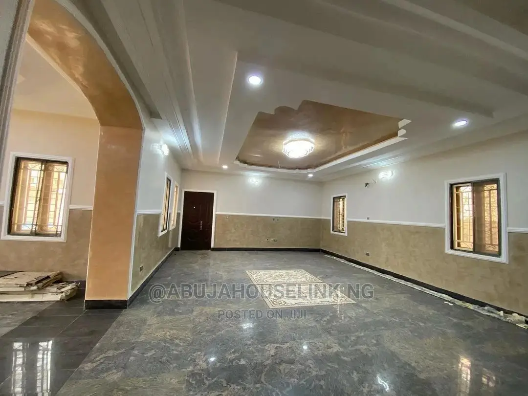 Furnished 7bdrm Mansion in Gwarinpa for sale in Gwarinpa