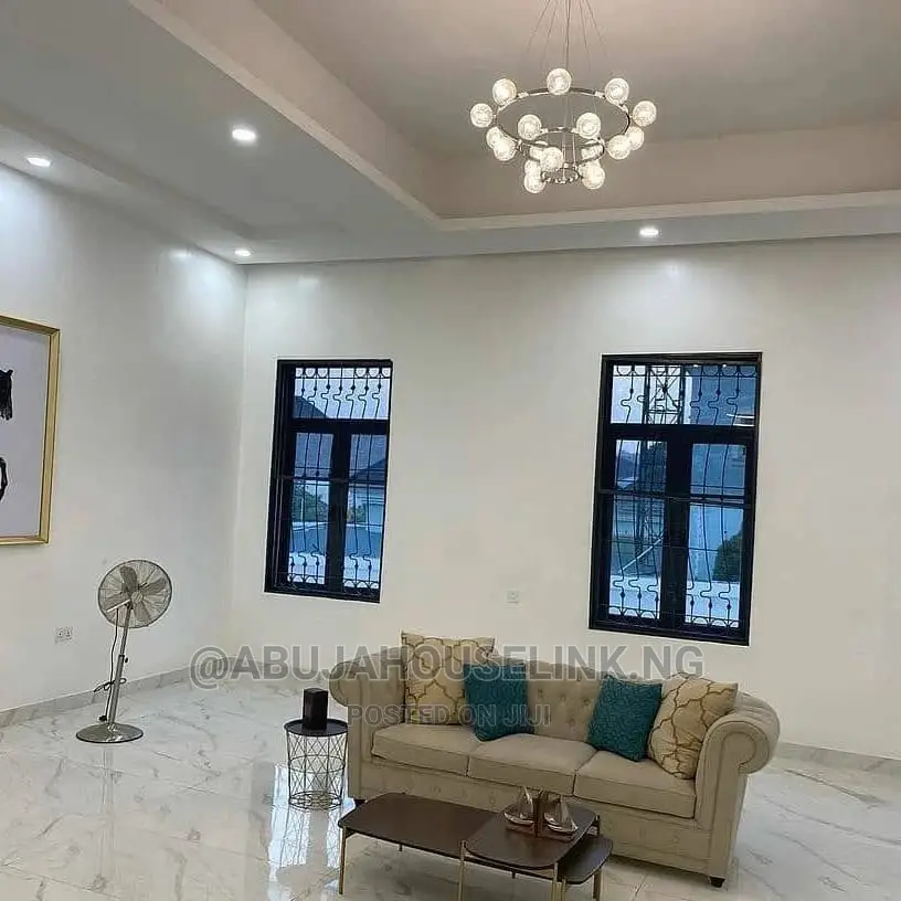 Furnished 7bdrm Mansion in Gwarimpa Estate, Gwarinpa for sale in Gwarinpa