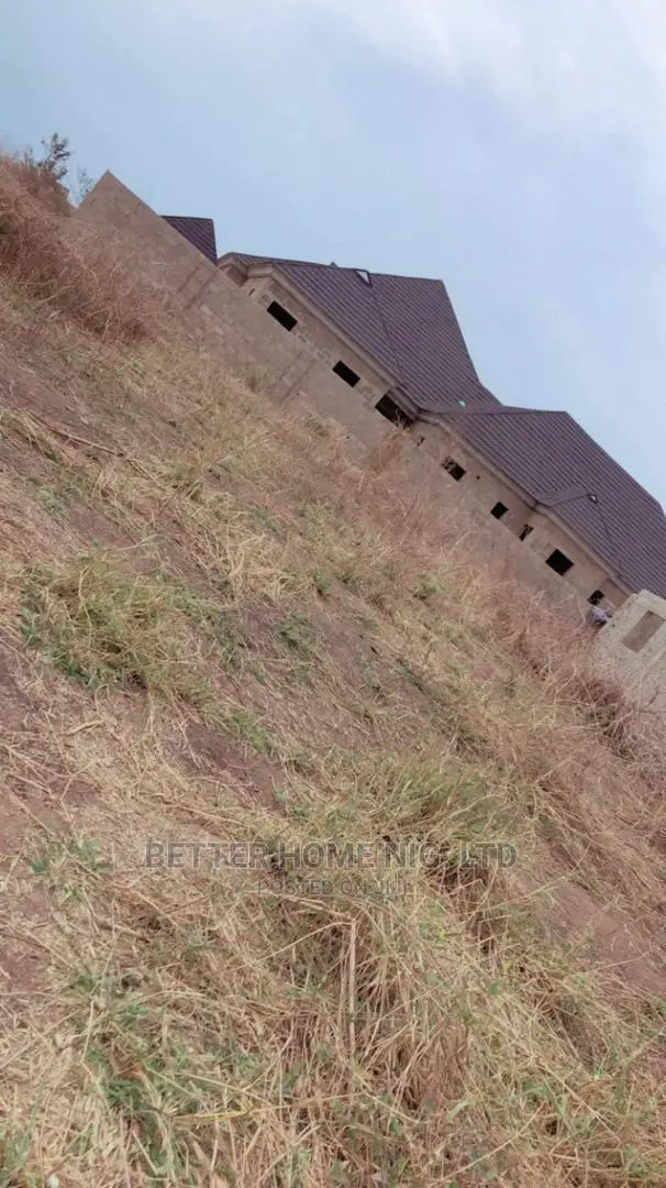 A Full Standard Plot of Land for Sell in Oluyole