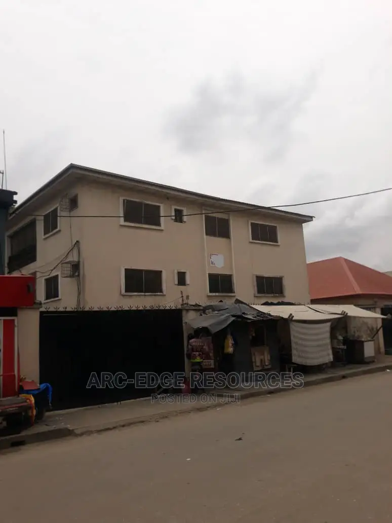 Commercial Block of 6flats of 3bedrooms With Big Warehouse in Ago Palace
