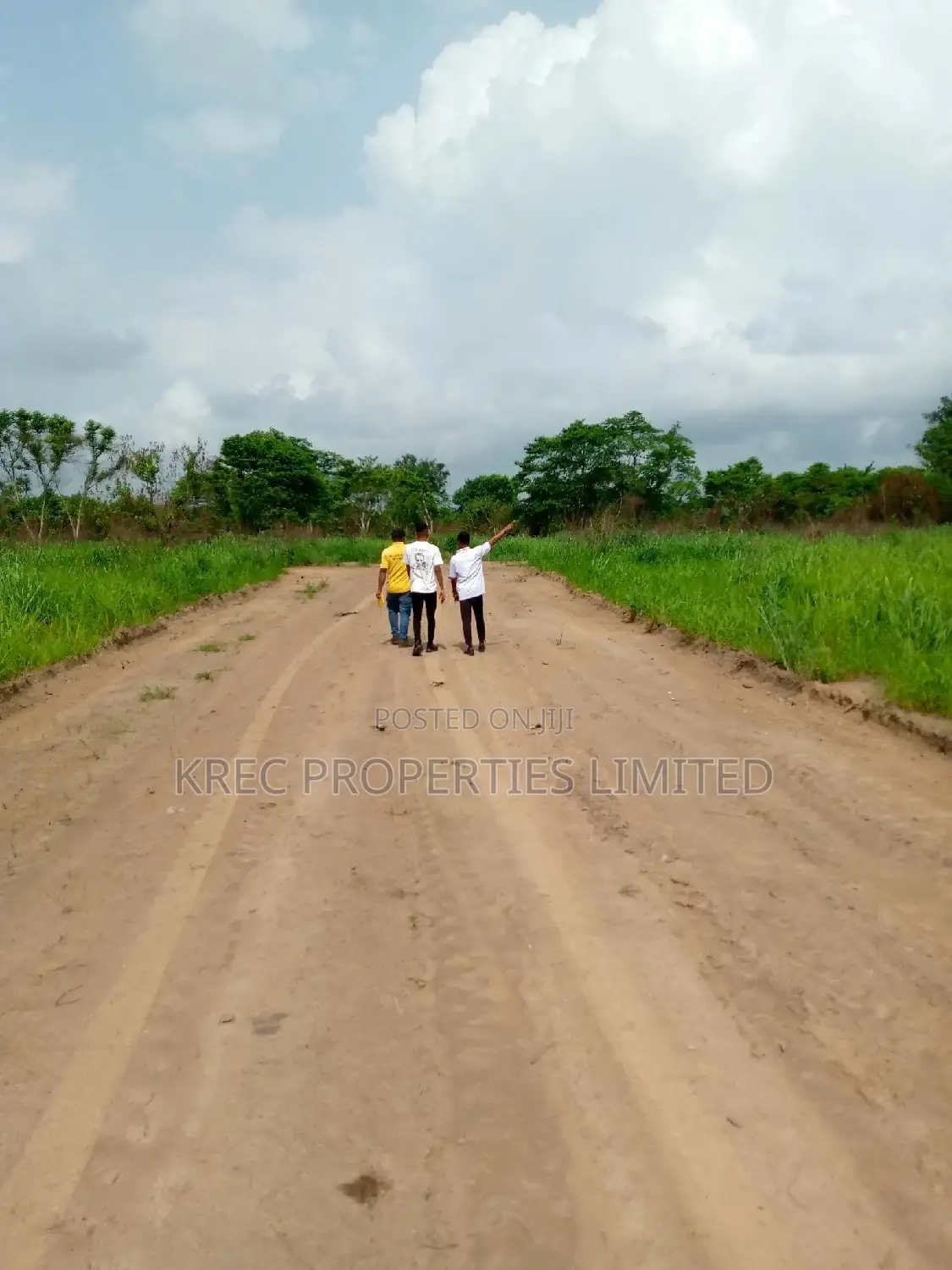 Industrial Land Very Suitable for Farmin/Industrial Purposes in Etche