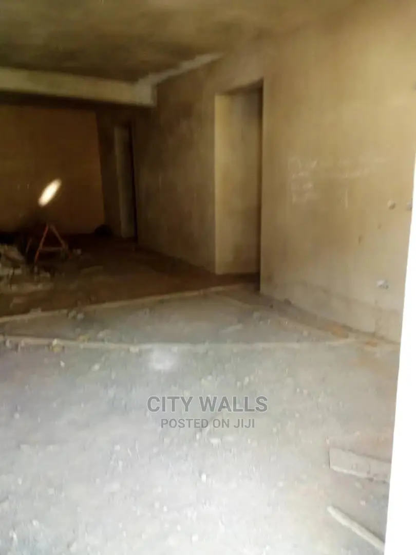 3bdrm Block of Flats in Lekki Gardens, Chevron for sale in Chevron