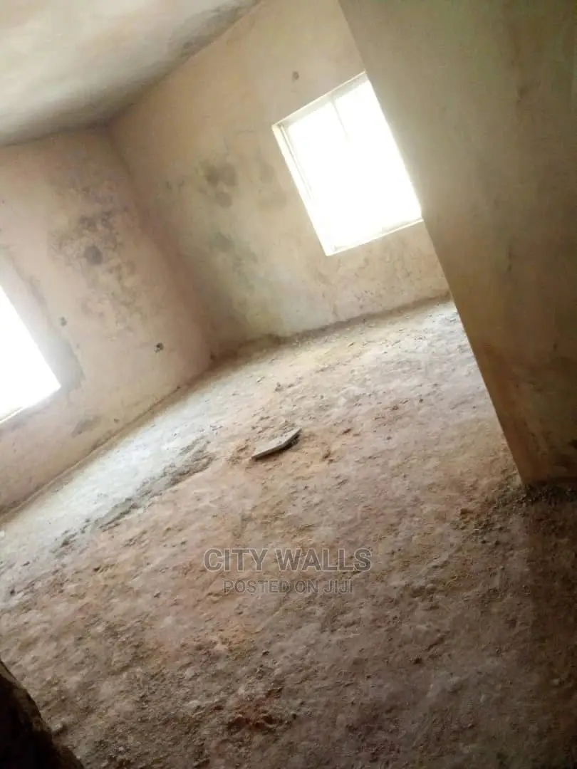 3bdrm Block of Flats in Lekki Gardens, Chevron for sale in Chevron