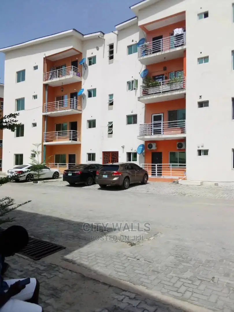 3bdrm Block of Flats in Lekki Gardens, Chevron for sale in Chevron