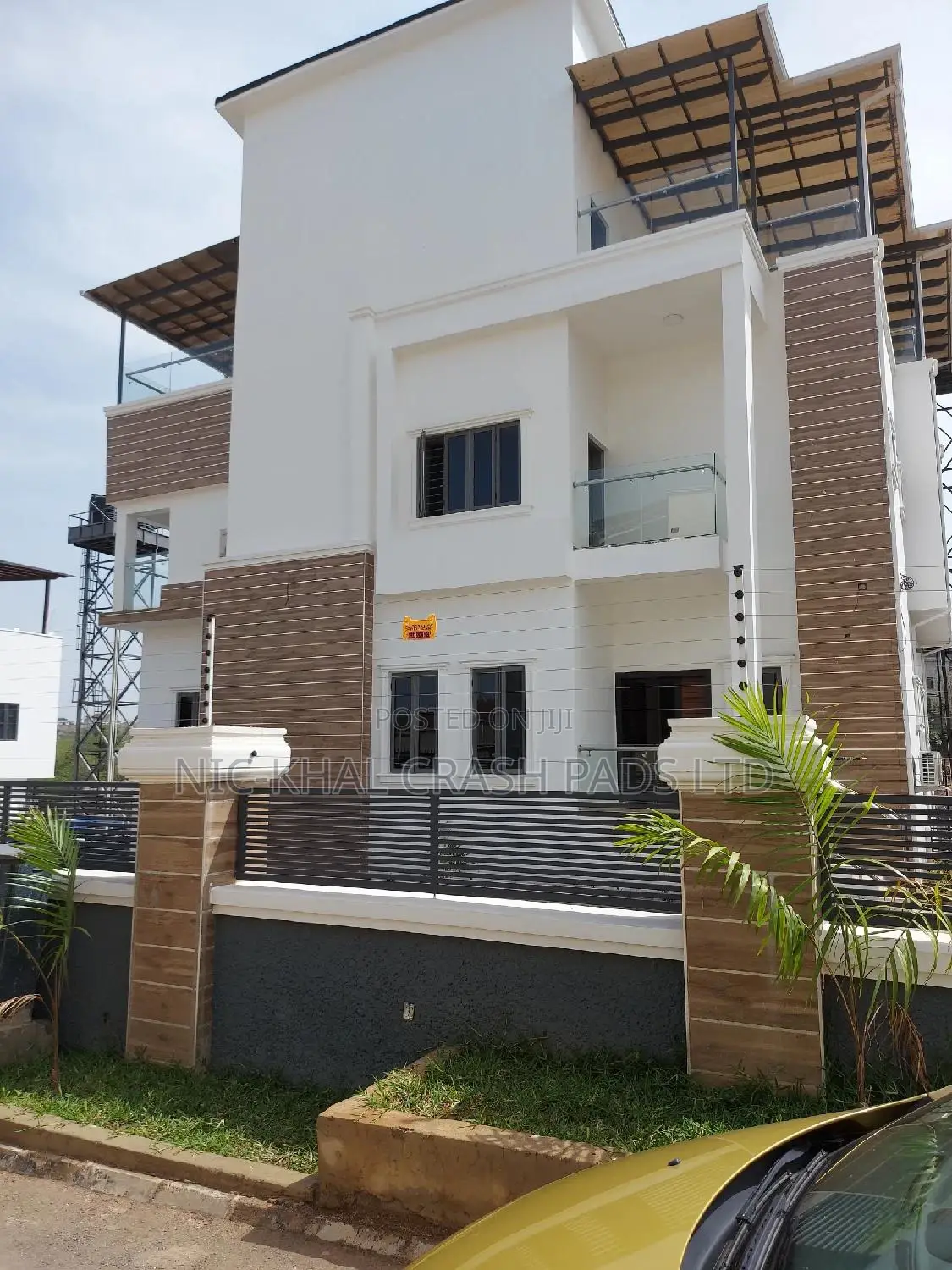 5bdrm Duplex in Guzape for sale in Guzape District