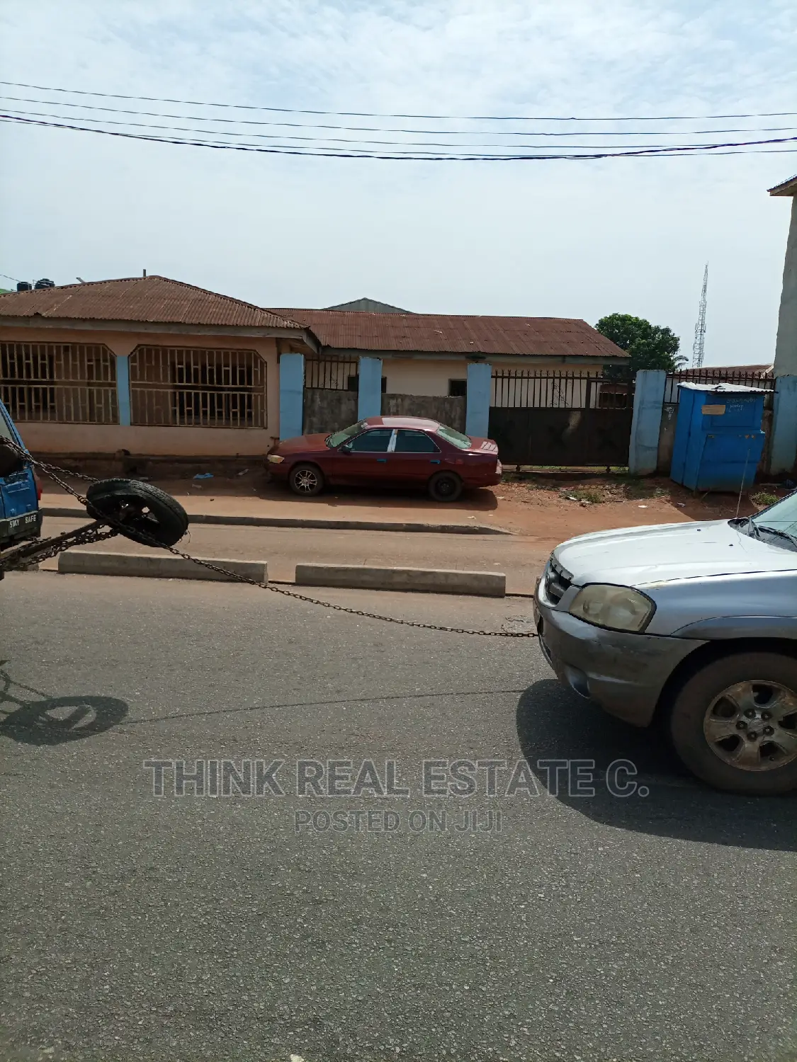 100/200 at Isihor,Along the Tarred Road for Sale in Benin City