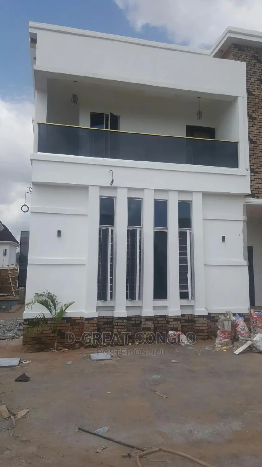 6bdrm Duplex in Gra Asaba, Oshimili South for sale in Oshimili South