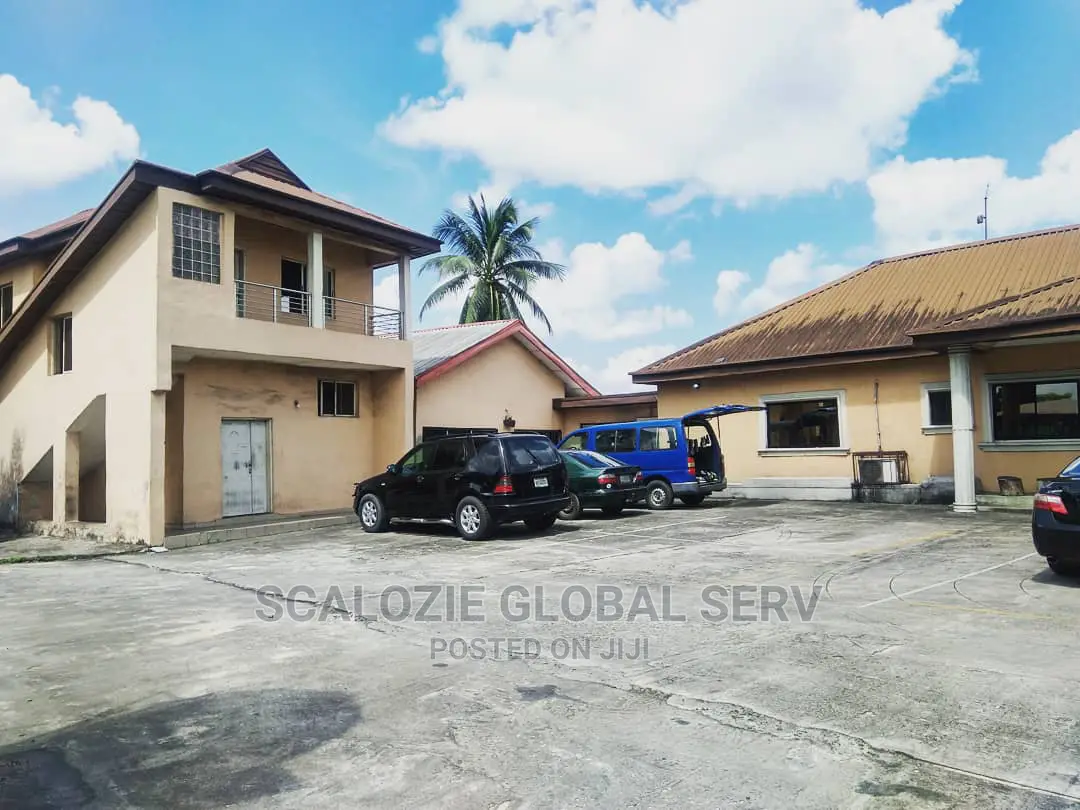 Large Property Comprising of 4 Bedroom Bungalow on 4 Plots in Port-Harcourt