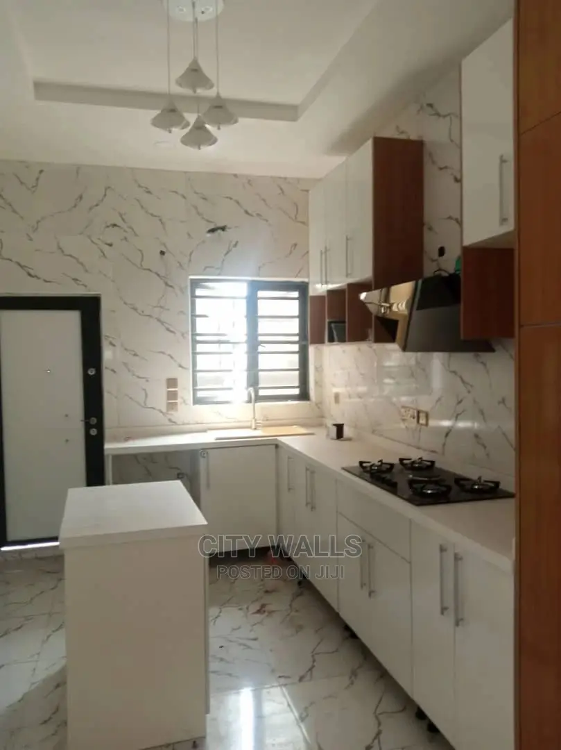 4bdrm Townhouse / Terrace in Spring Garden Estate, Chevron for rent in Chevron