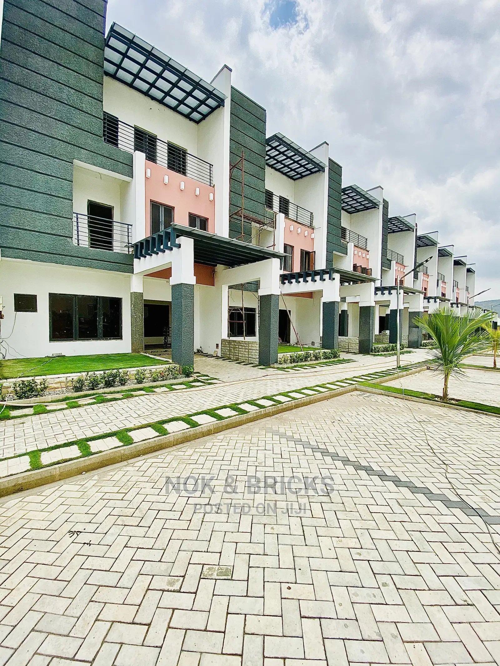 4bdrm Duplex in Royal Court, Jahi for sale in Jahi