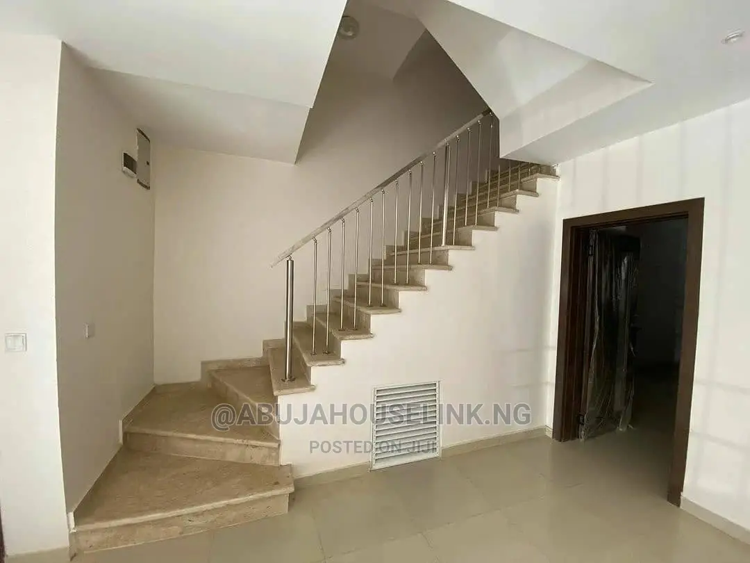 Furnished 4bdrm Duplex in Bilaad Construction for sale in Wuye