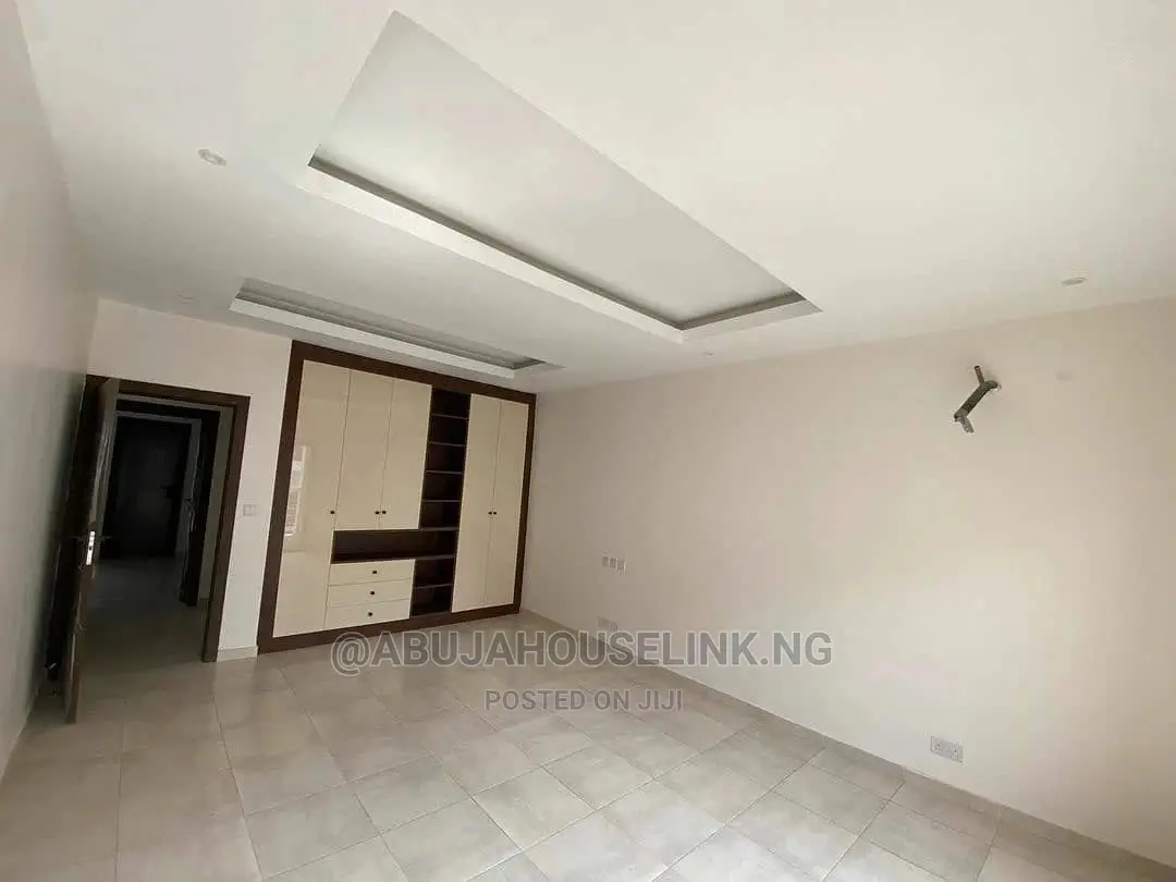 Furnished 4bdrm Duplex in Bilaad Construction for sale in Wuye