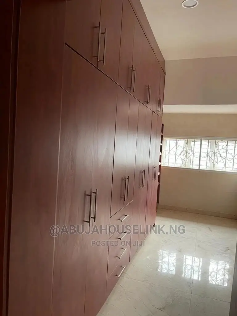 Furnished 9bdrm Duplex in 69 Road Gwarimpa, Gwarinpa for sale in Gwarinpa