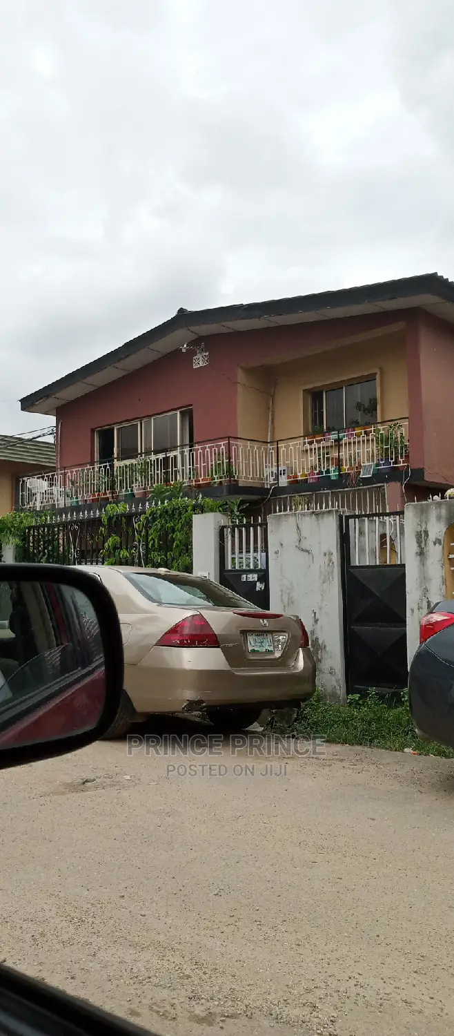 3bdrm Block of Flats in Surulere for sale in Surulere