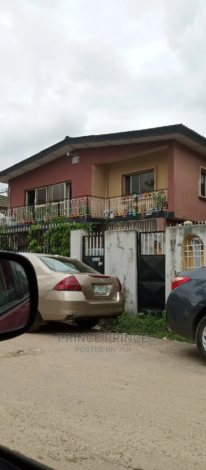 3bdrm Block of Flats in Surulere for sale in Surulere