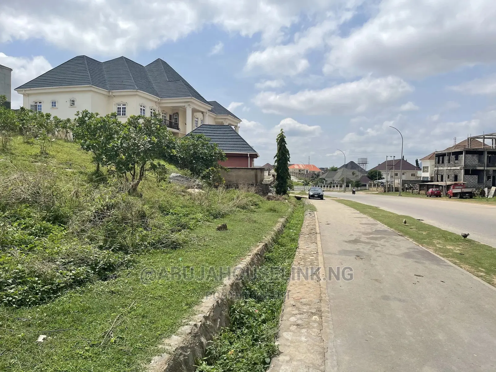Plots of Land With Certificate of Occupancy in Guzape District